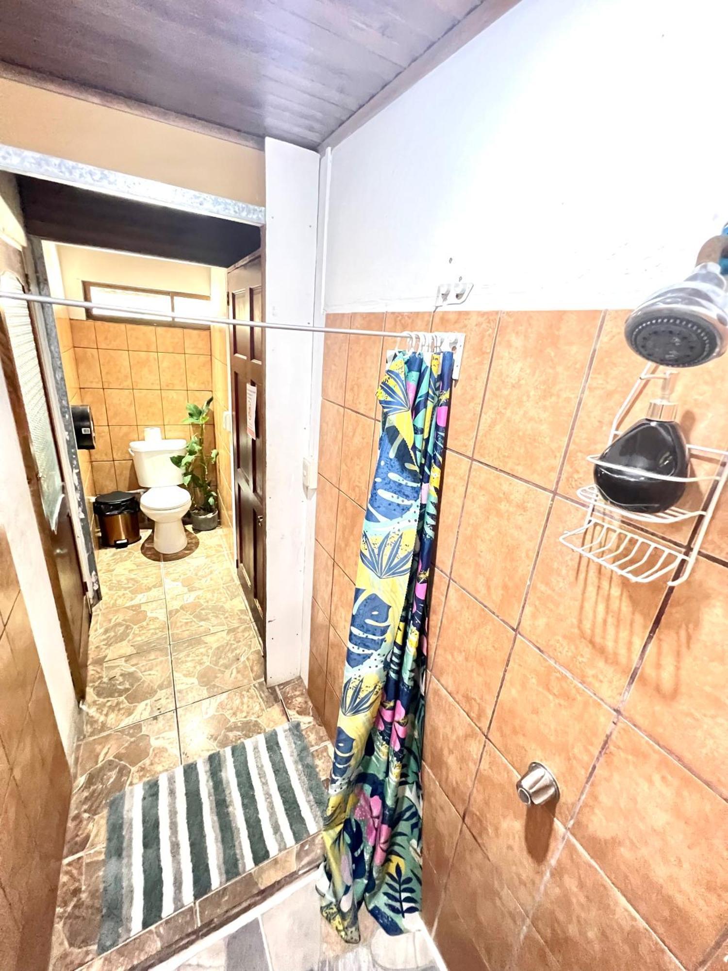 Cheap Hostel Quepos Zewnętrze zdjęcie