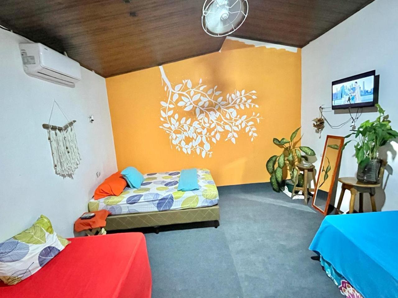 Cheap Hostel Quepos Zewnętrze zdjęcie